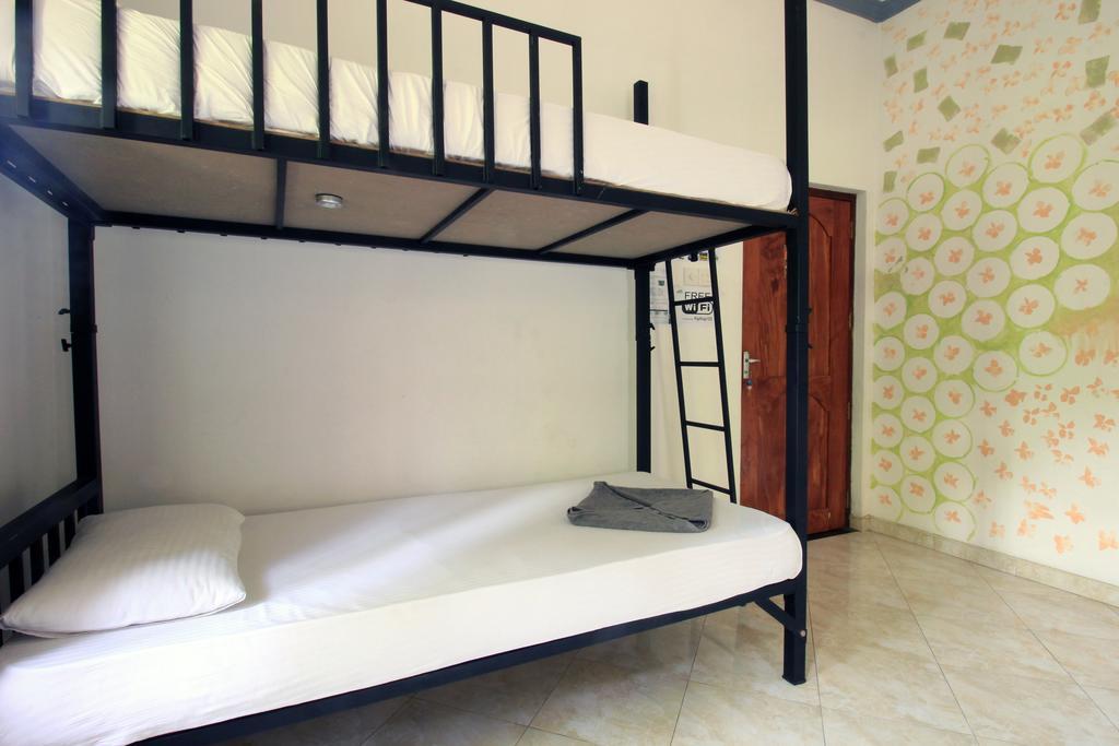 Flipflop Hostel ネゴンボ エクステリア 写真